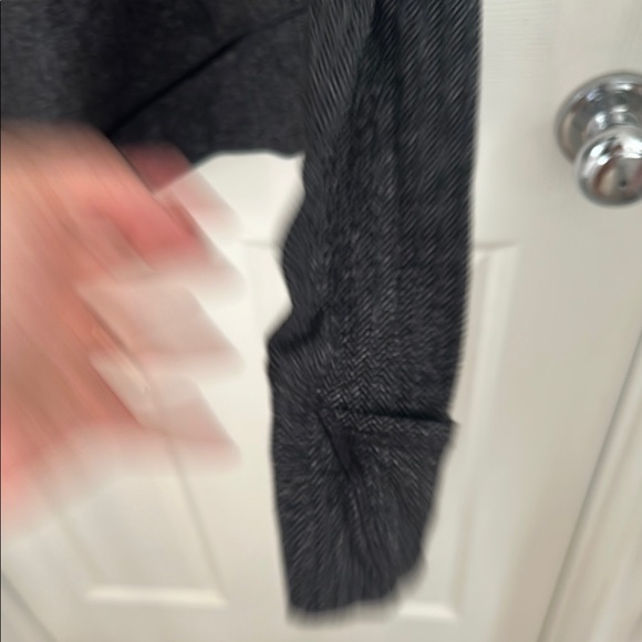 Lululemon Women's workout jacket size 10 - Picture 5 of 5